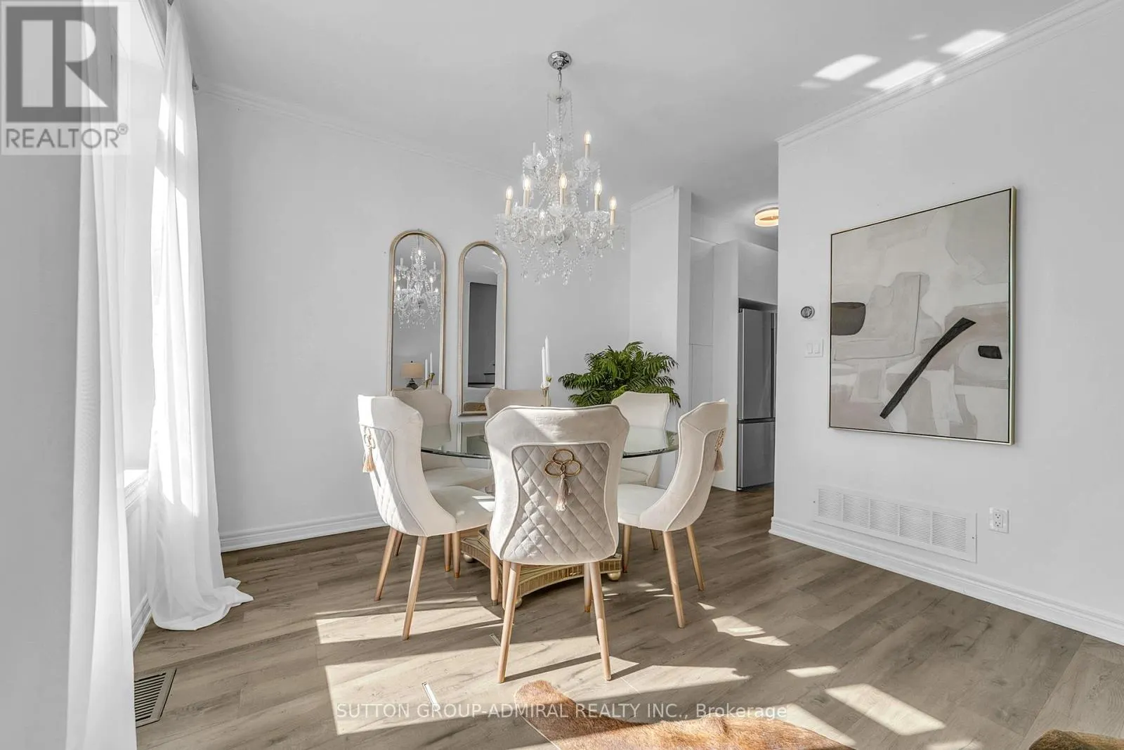 64 - 255 SHAFTSBURY AVENUE