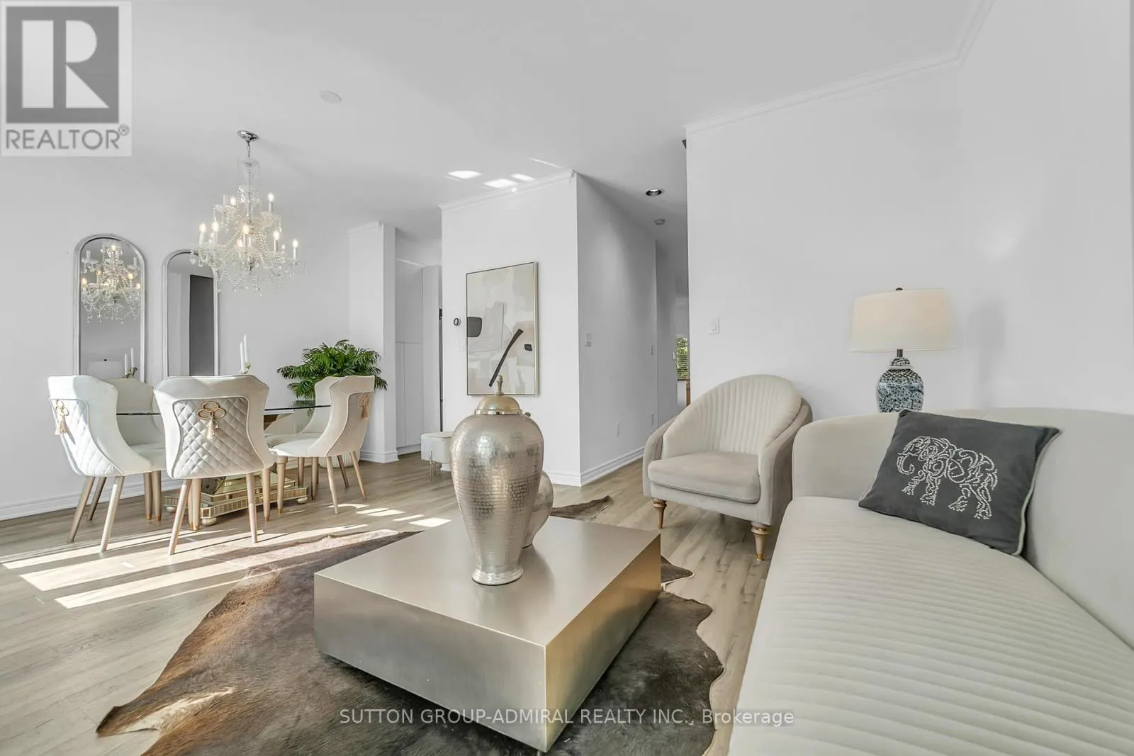 64 - 255 SHAFTSBURY AVENUE