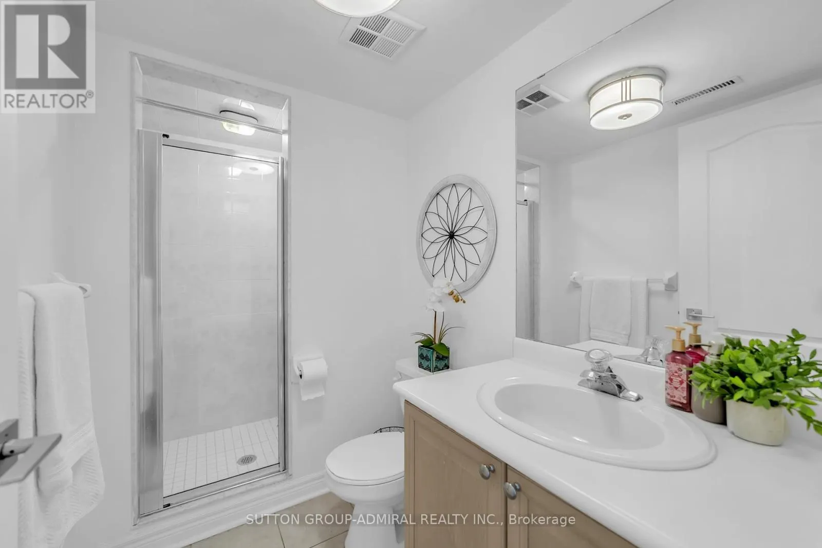 64 - 255 SHAFTSBURY AVENUE