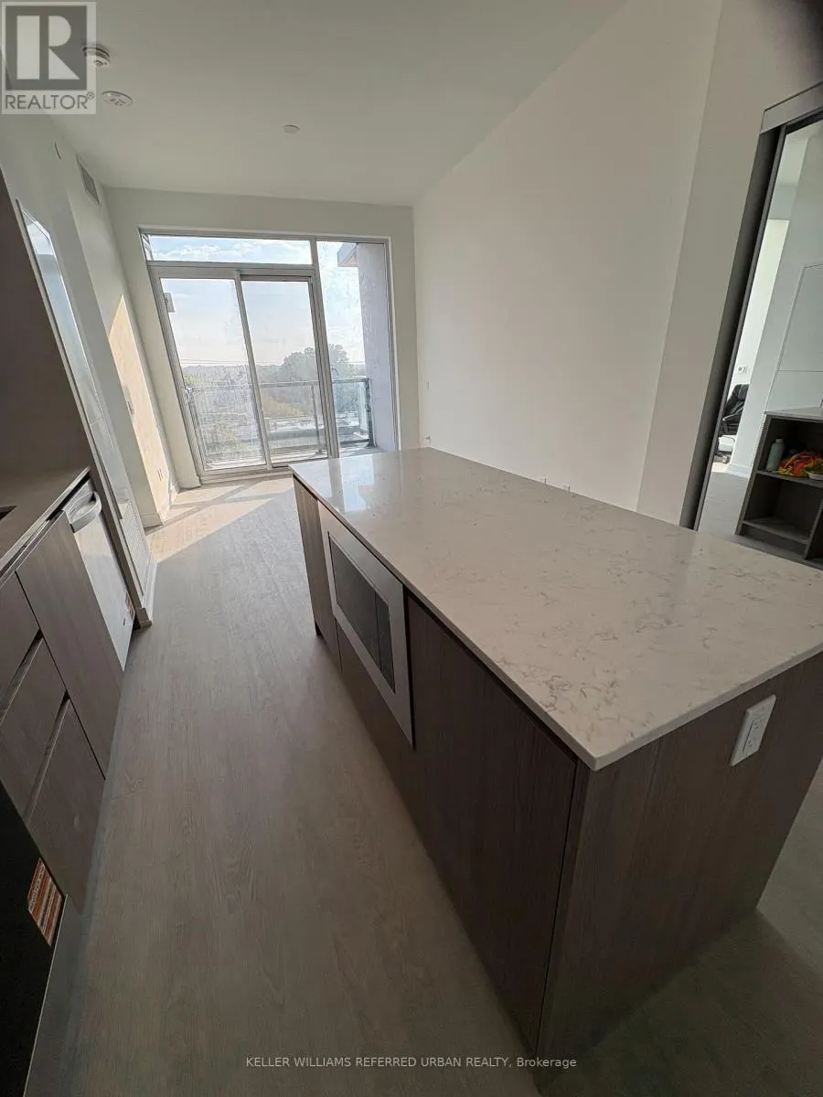 513 - 8188 YONGE STREET S