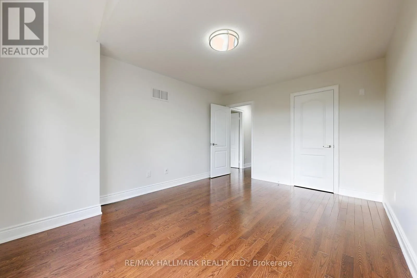138 OLDE BAYVIEW AVENUE