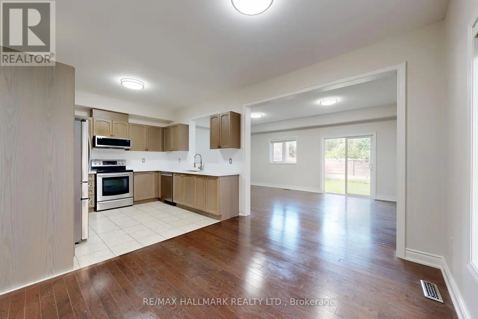 138 OLDE BAYVIEW AVENUE