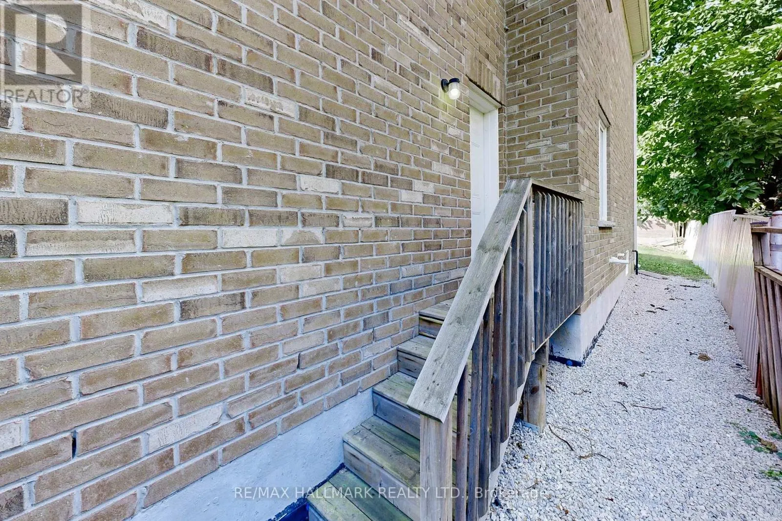 138 OLDE BAYVIEW AVENUE