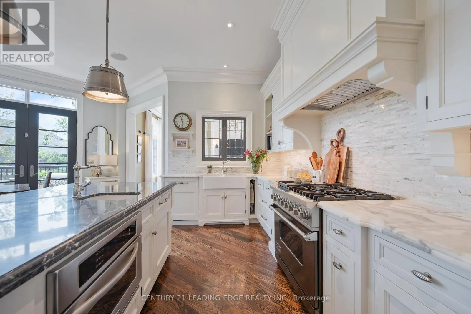 9 ERNIE AMSLER COURT