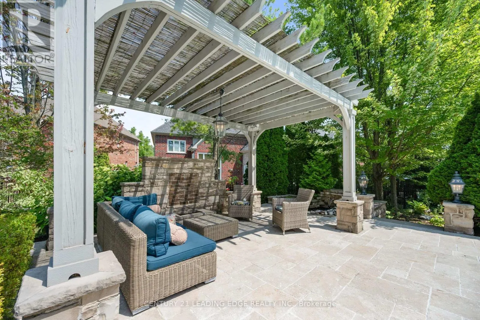 9 ERNIE AMSLER COURT