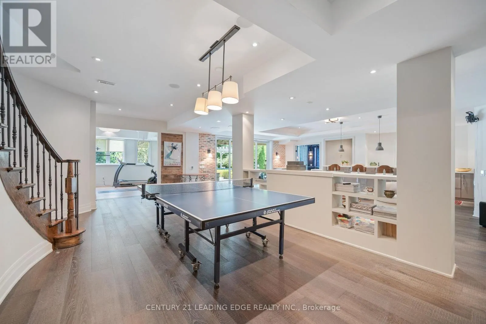 9 ERNIE AMSLER COURT