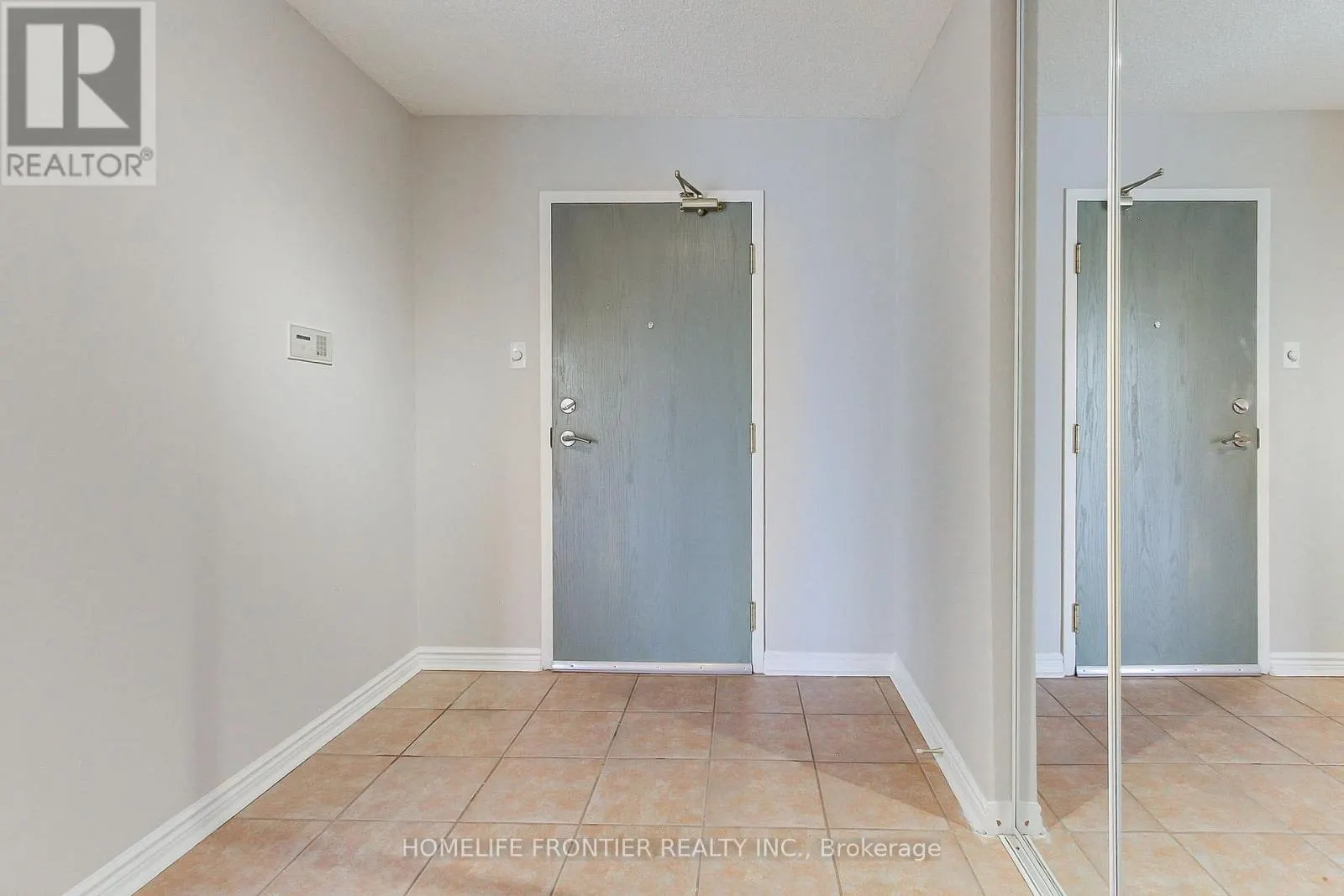 411 - 7300 YONGE STREET
