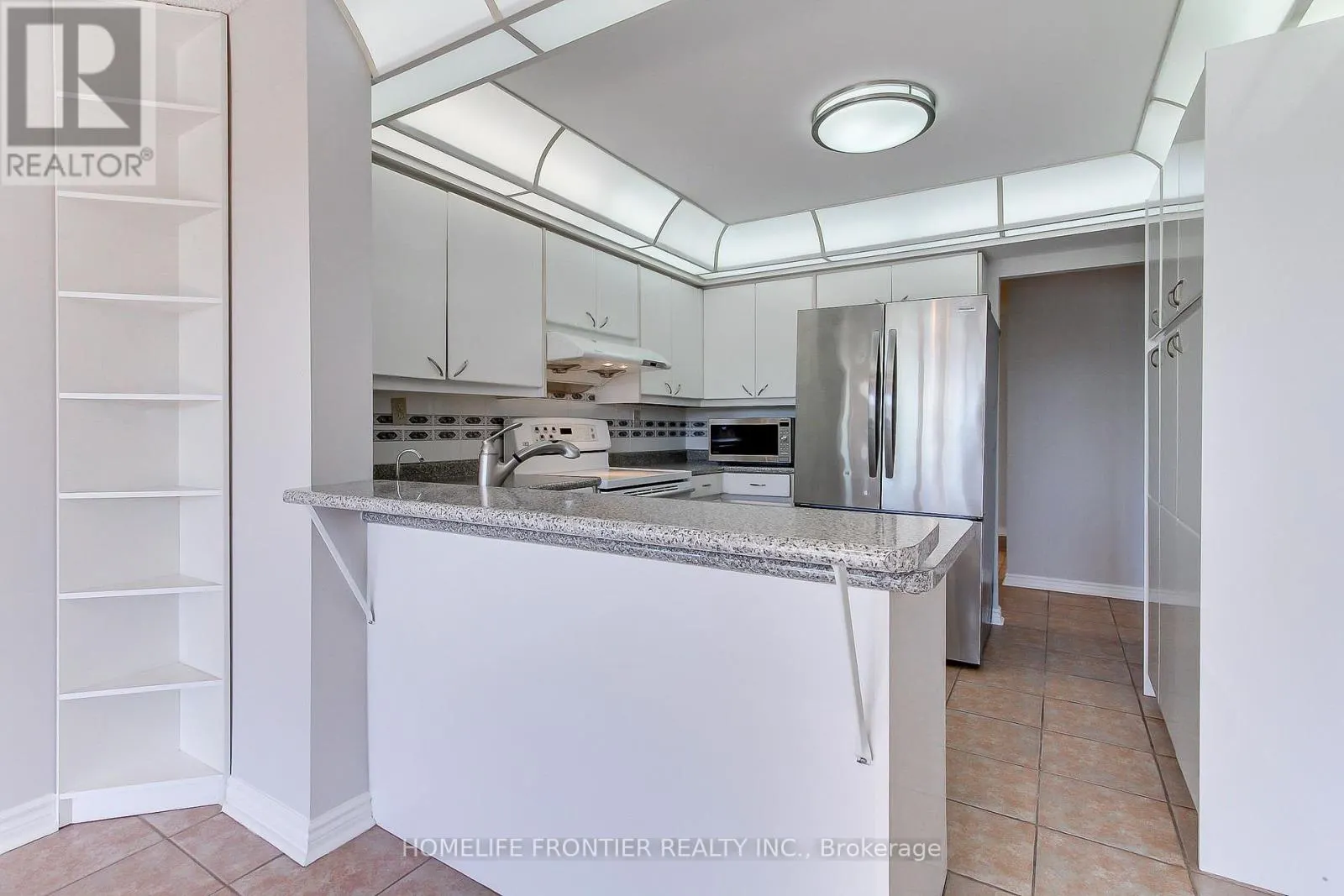 411 - 7300 YONGE STREET