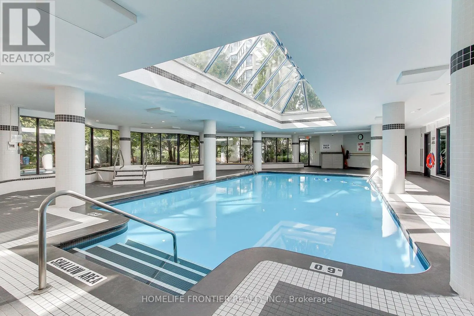 411 - 7300 YONGE STREET