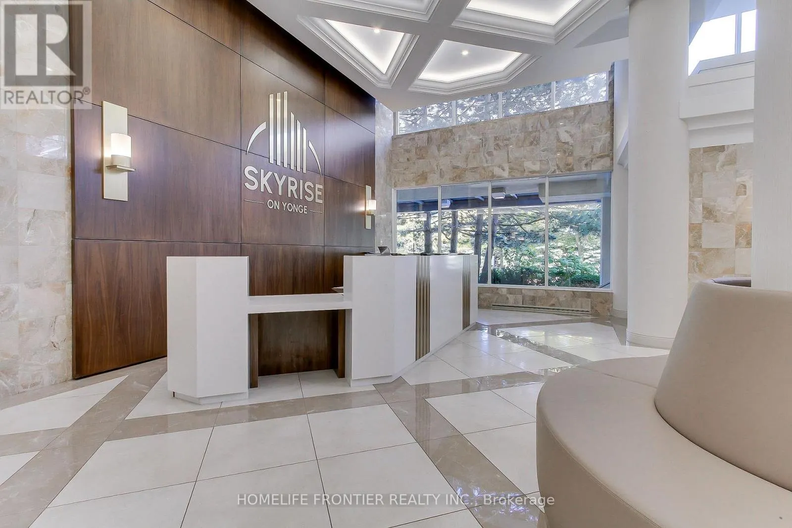 411 - 7300 YONGE STREET