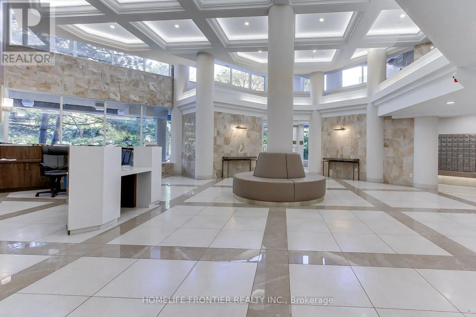 411 - 7300 YONGE STREET