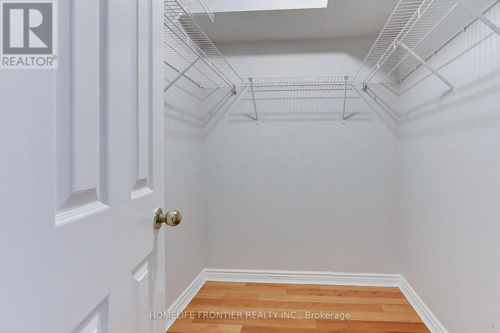 411 - 7300 YONGE STREET