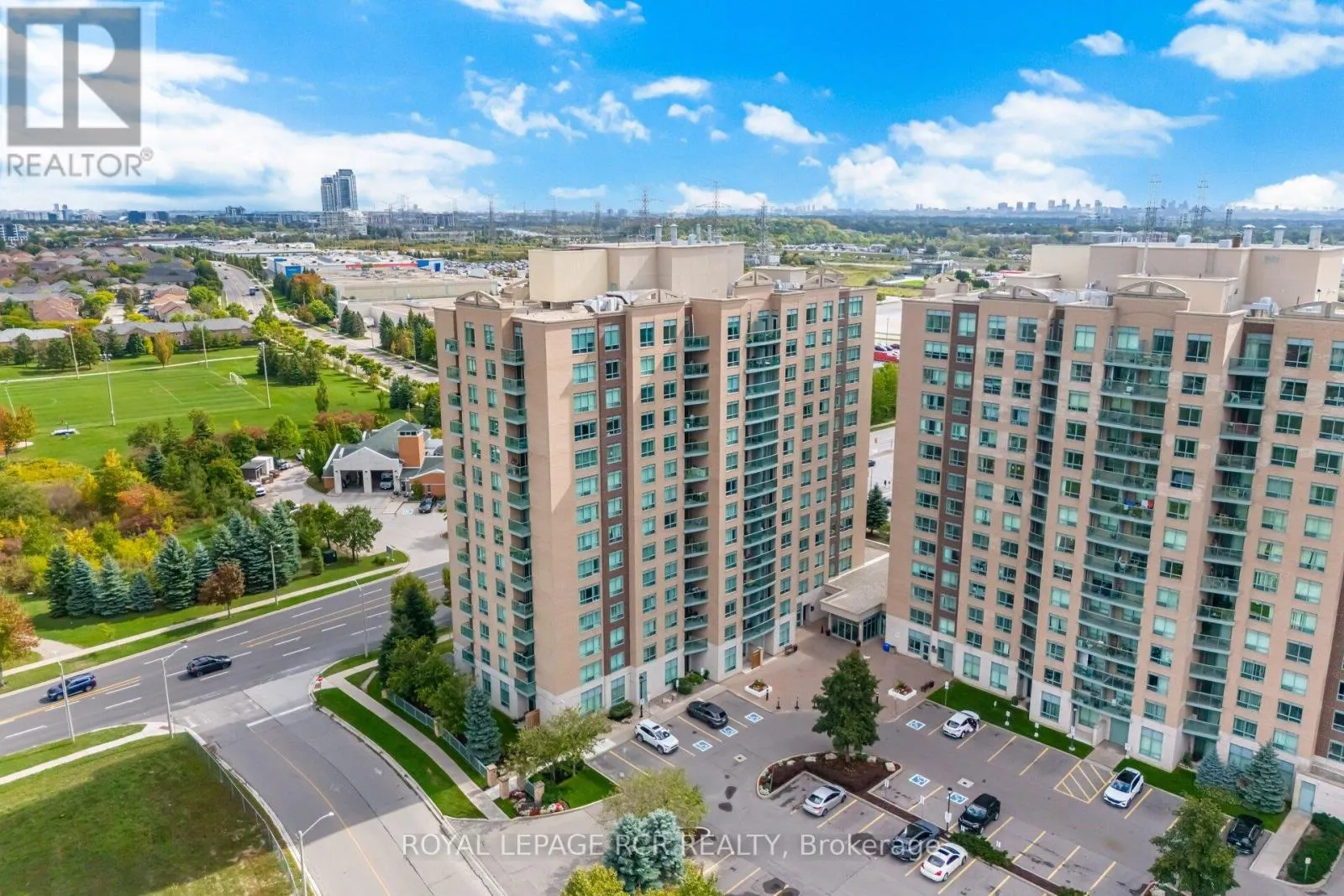 301 - 11 ONEIDA CRESCENT