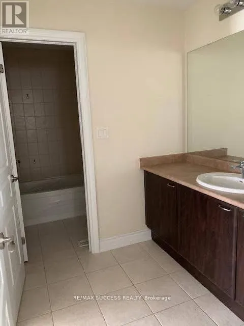 112 - 30 WYNDANCE WAY