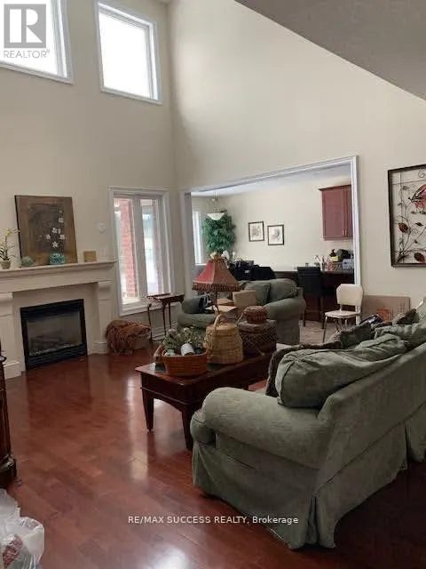 112 - 30 WYNDANCE WAY