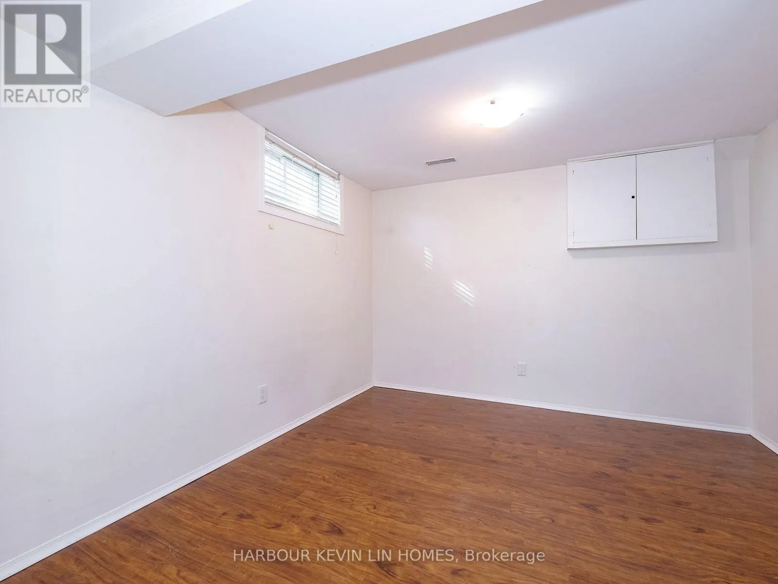 30 FOREHT CRESCENT