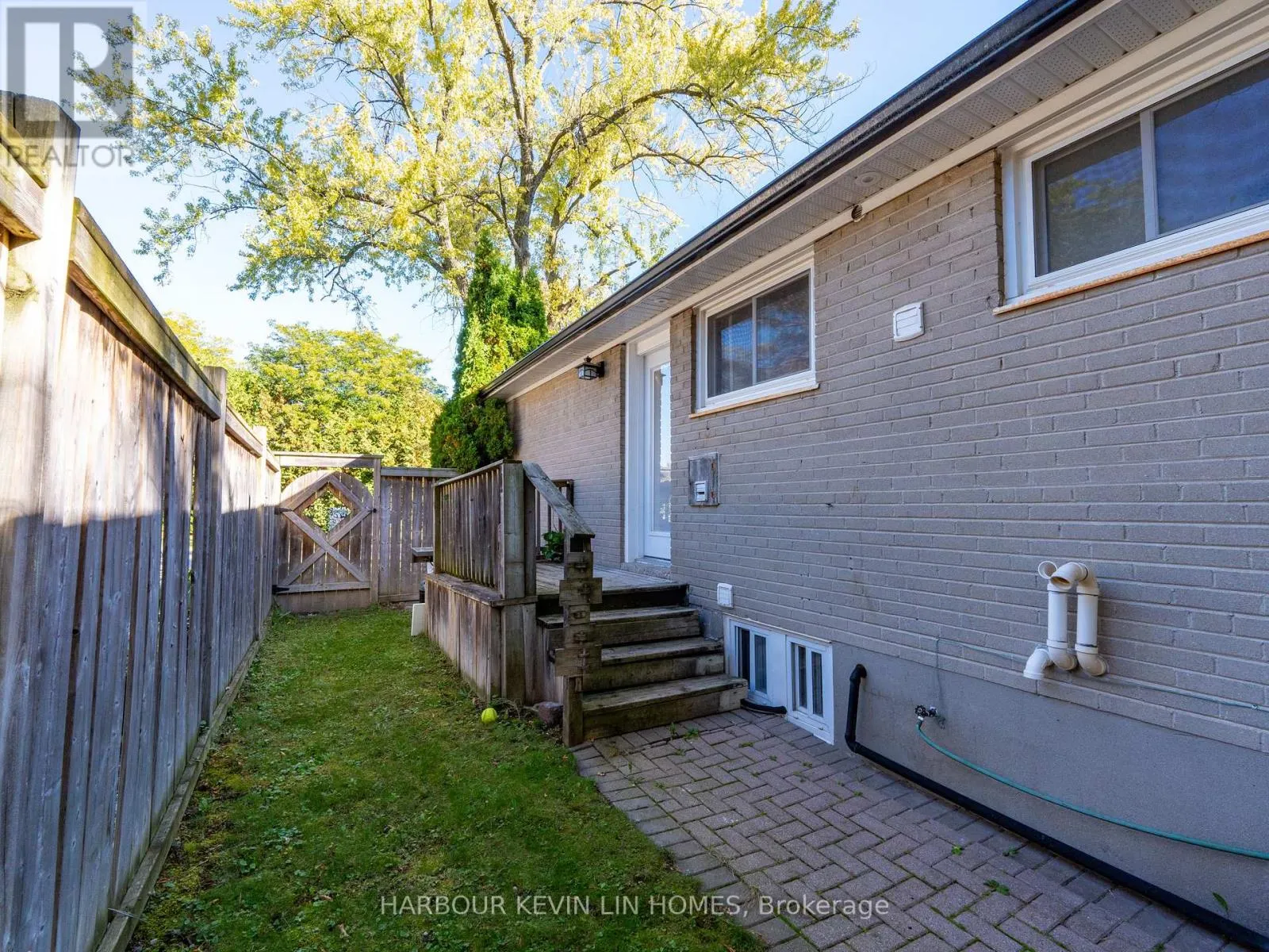 30 FOREHT CRESCENT