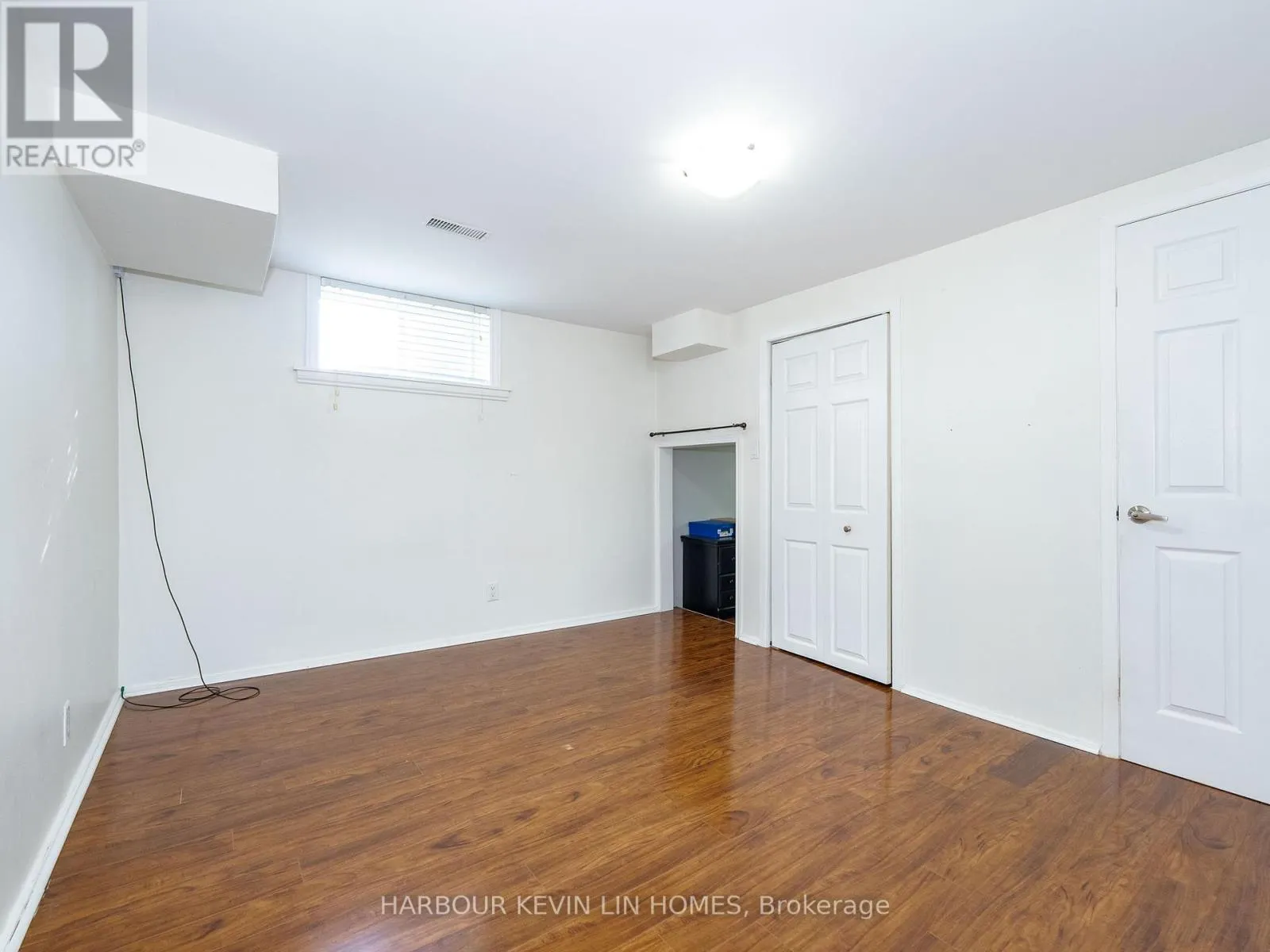 30 FOREHT CRESCENT