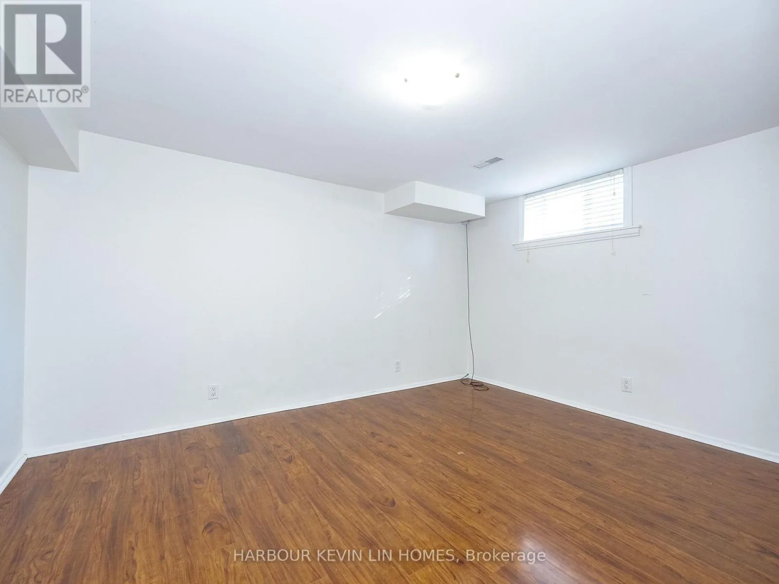 30 FOREHT CRESCENT