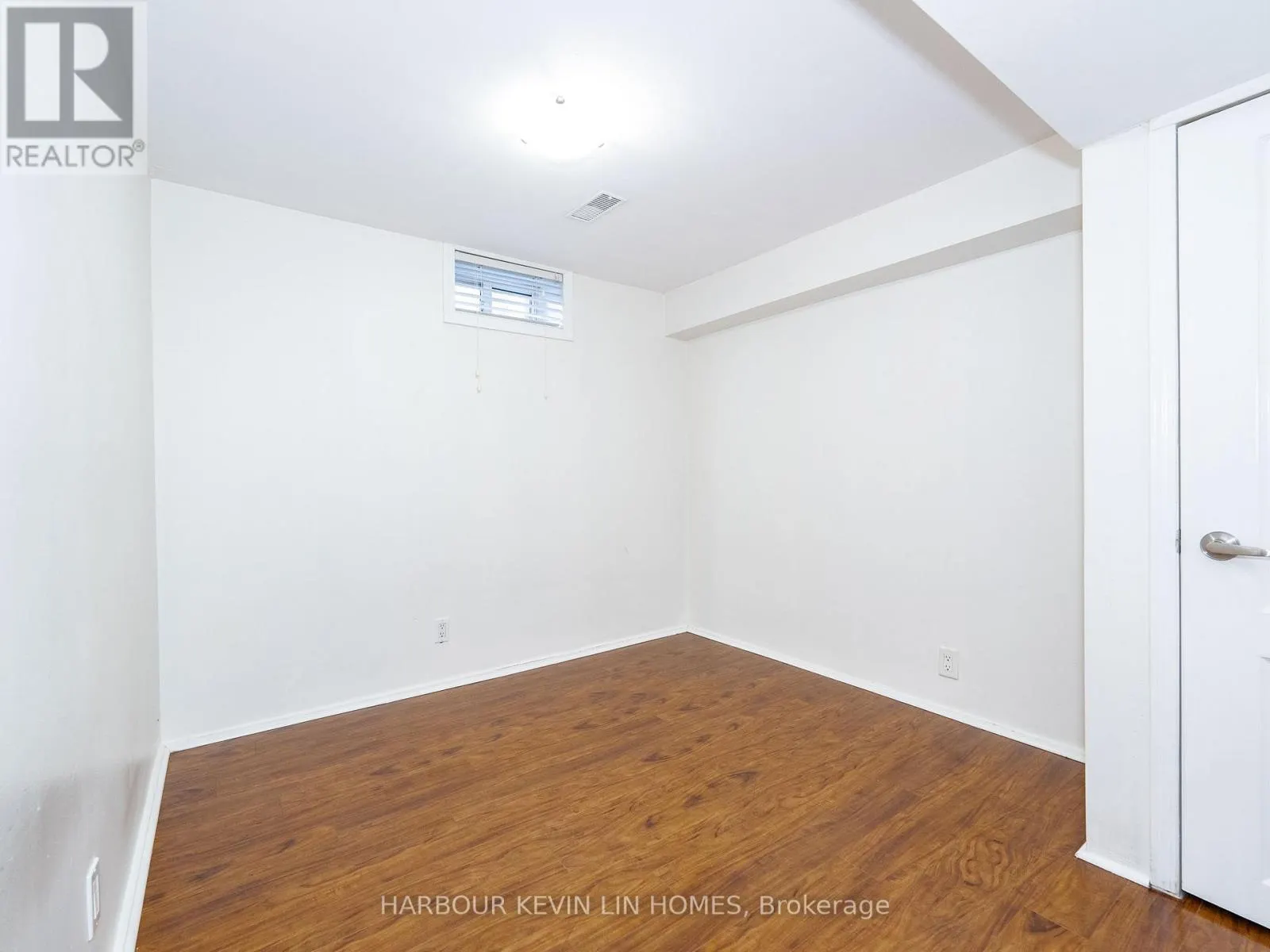 30 FOREHT CRESCENT
