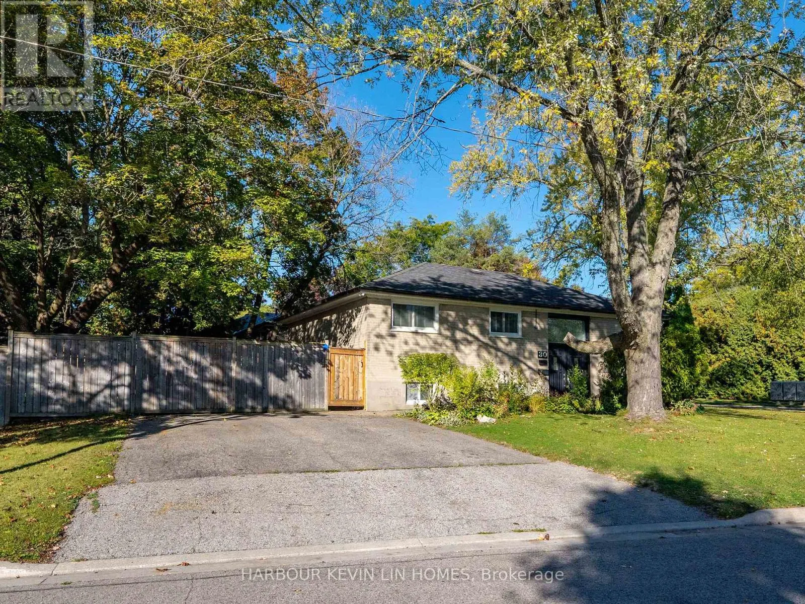 30 FOREHT CRESCENT