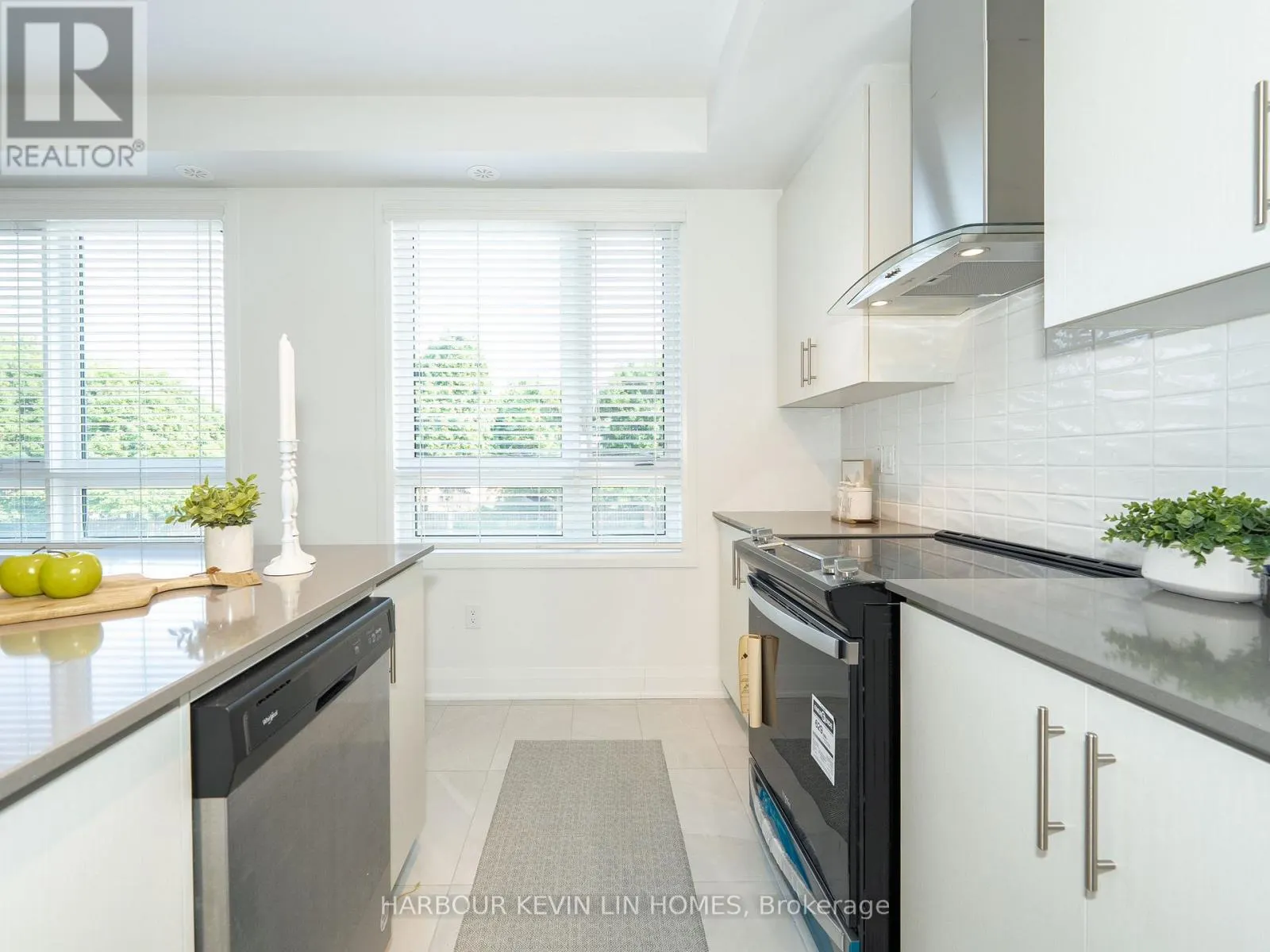 48 CAROLE BELL WAY