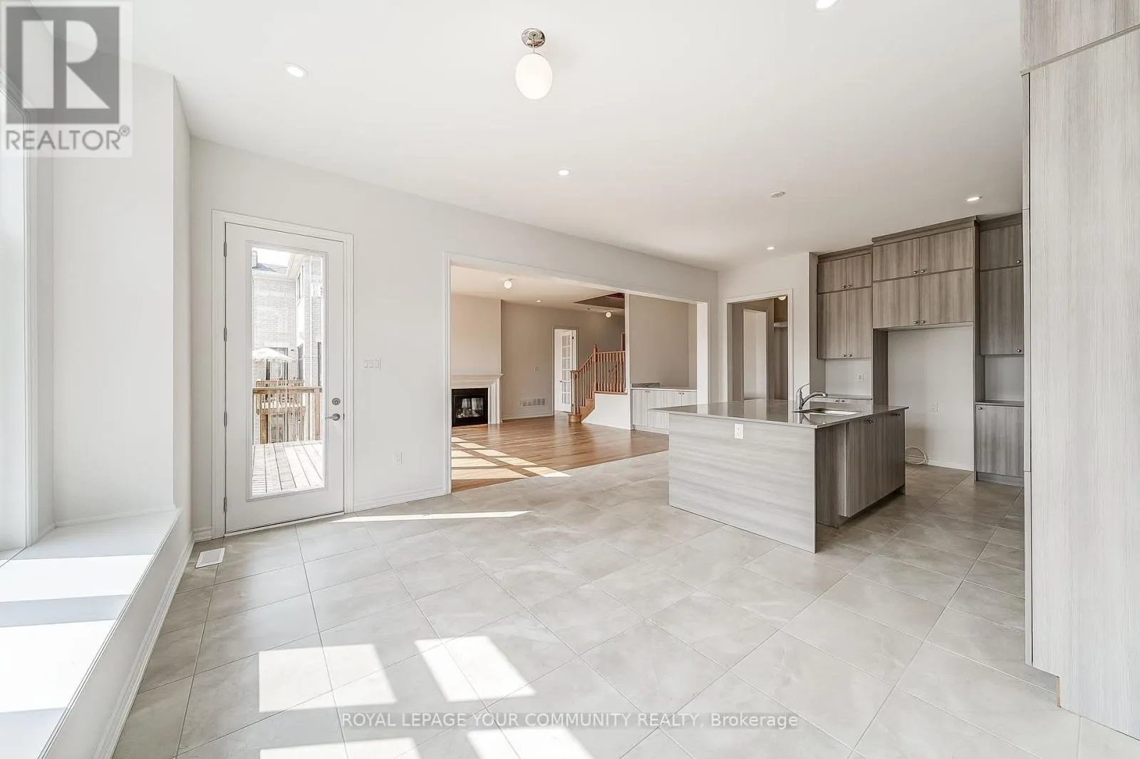 15 RAIL TRAIL COURT