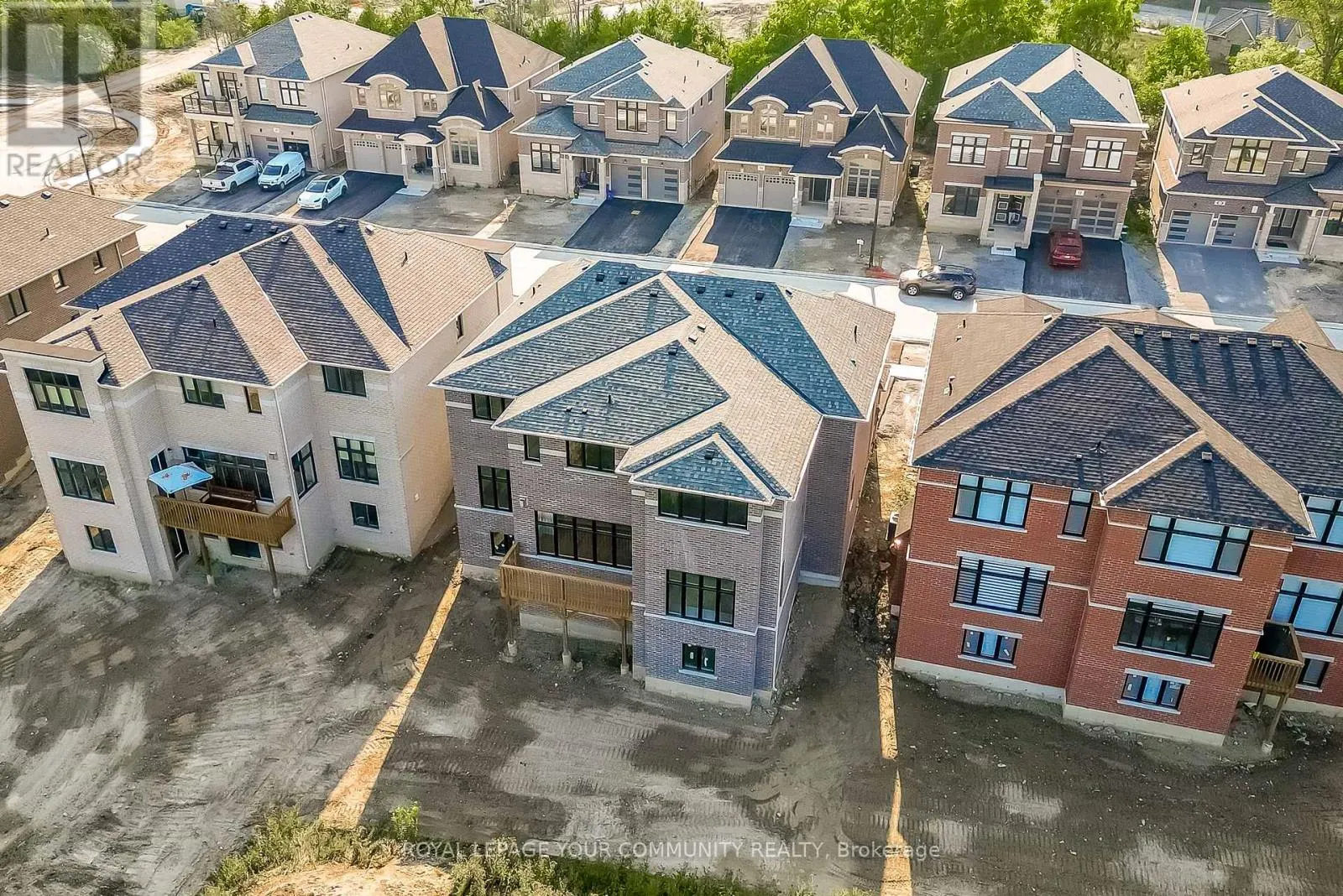 15 RAIL TRAIL COURT