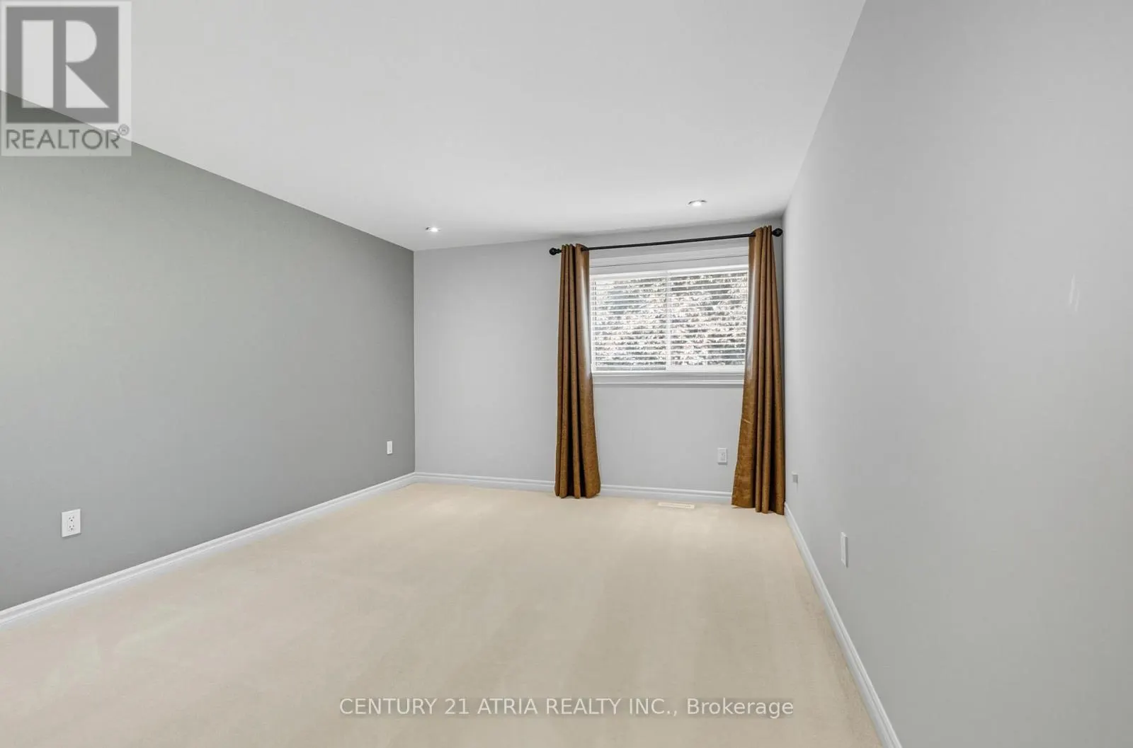 32 FIELDVIEW CRESCENT