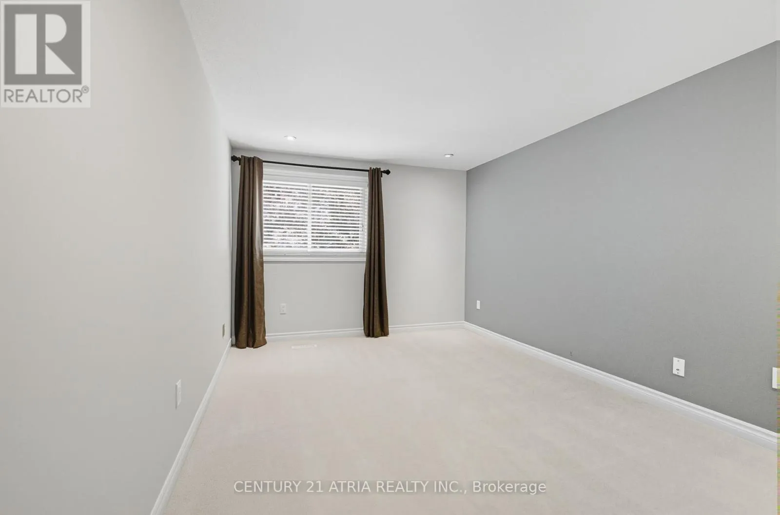 32 FIELDVIEW CRESCENT