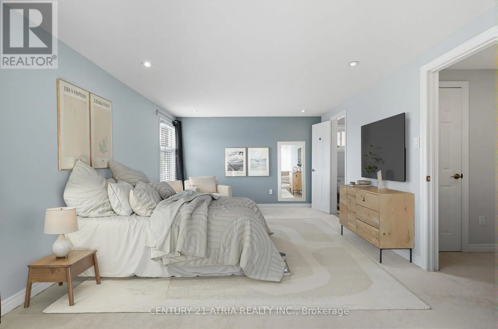32 FIELDVIEW CRESCENT