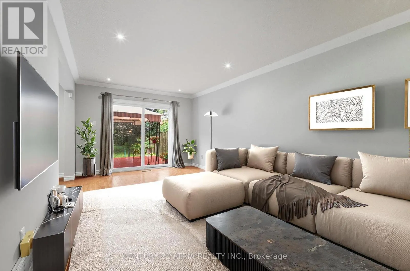 32 FIELDVIEW CRESCENT