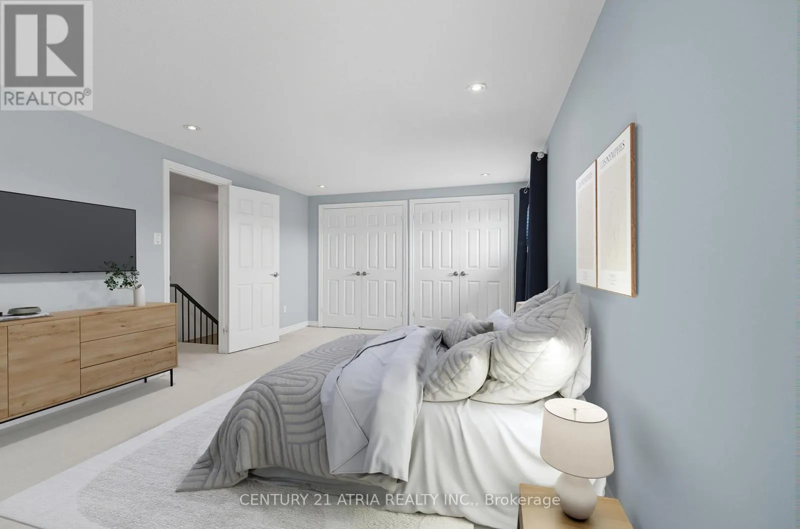 32 FIELDVIEW CRESCENT