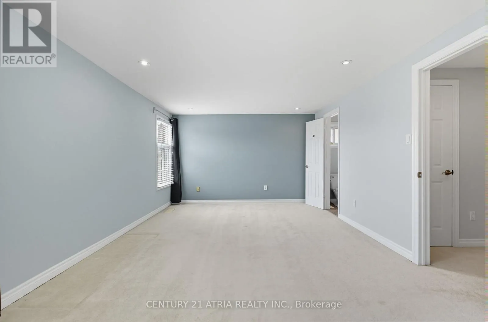 32 FIELDVIEW CRESCENT