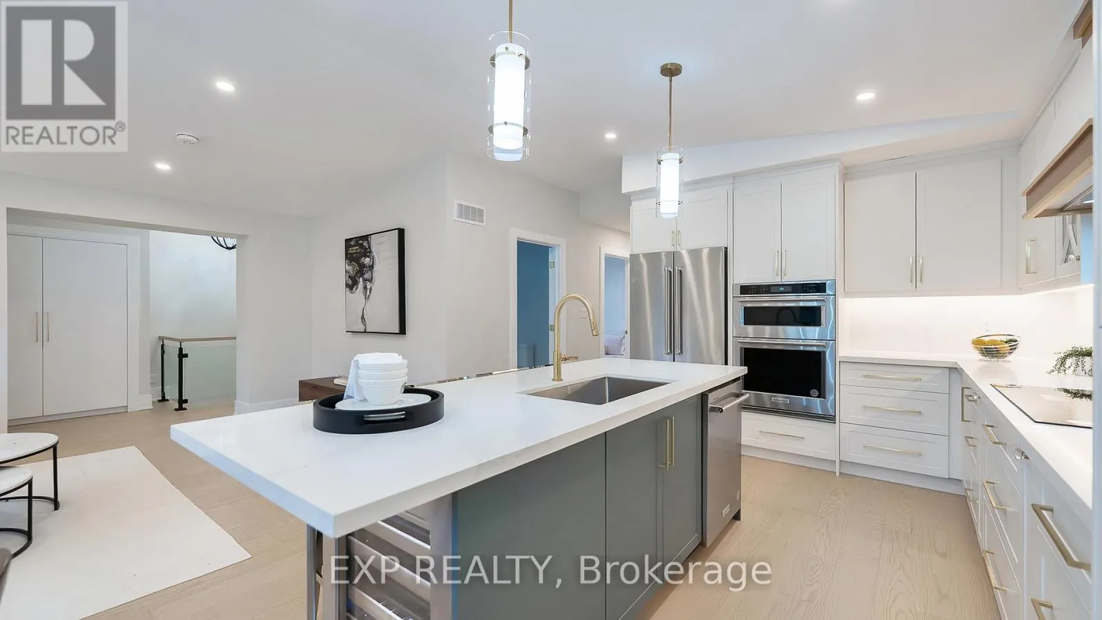 385 EASY STREET