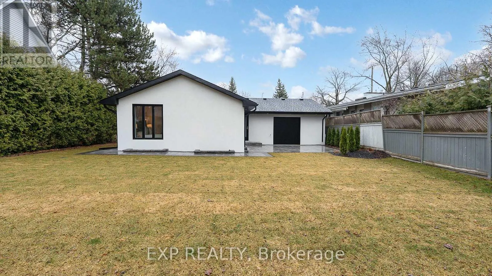 385 EASY STREET