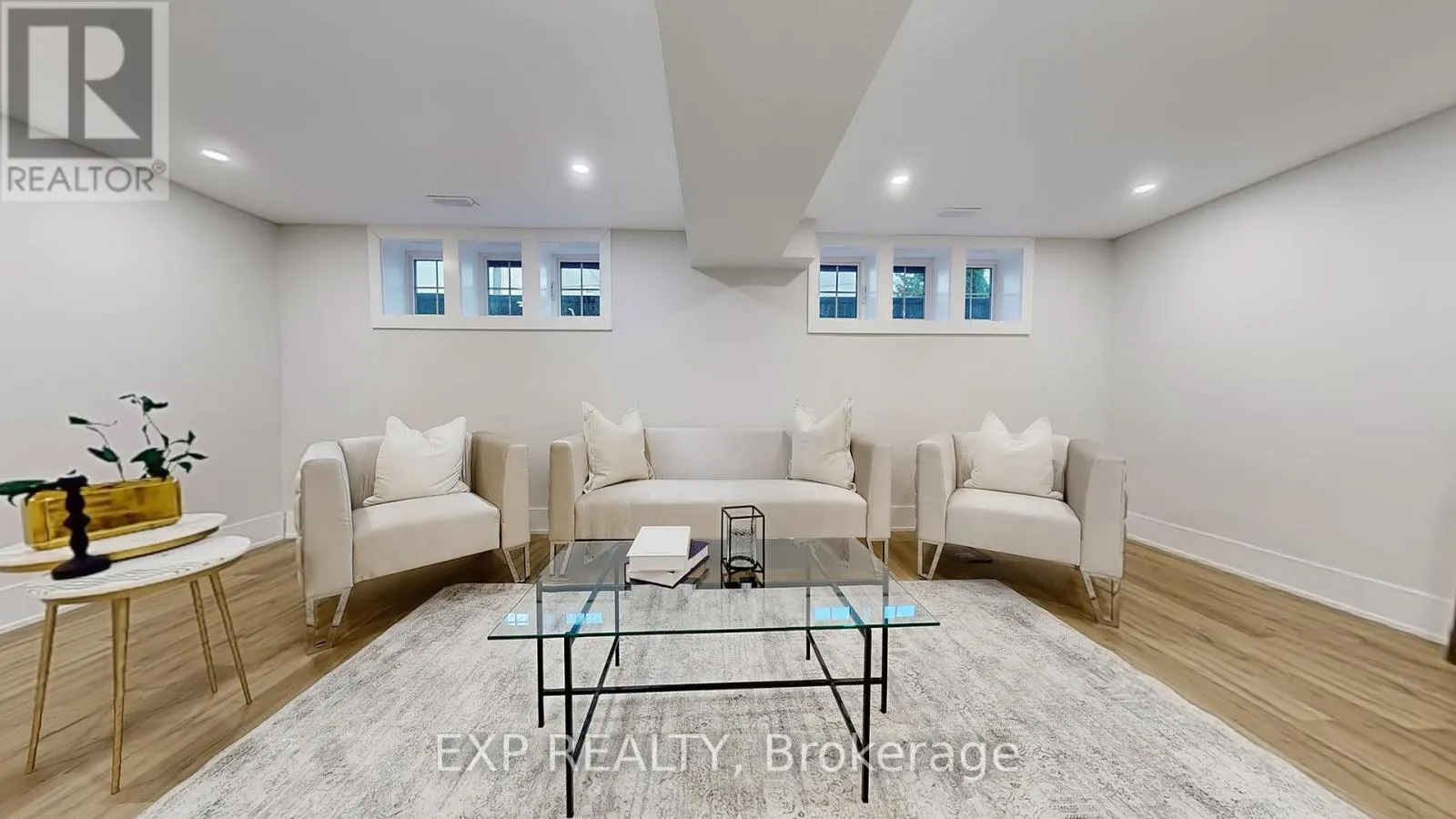 385 EASY STREET
