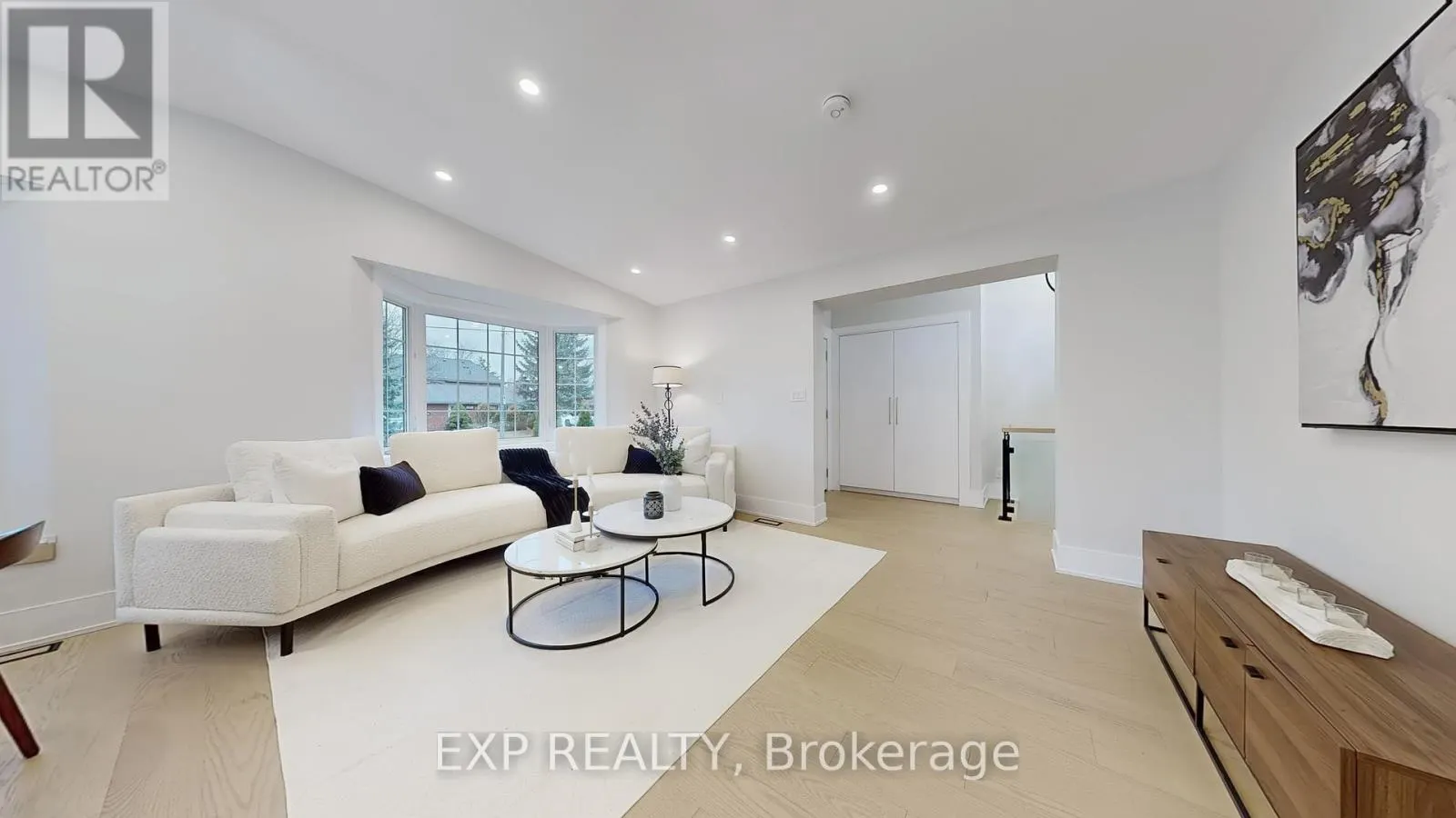 385 EASY STREET