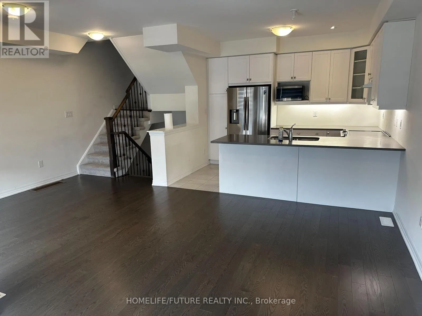 25 DELANO WAY