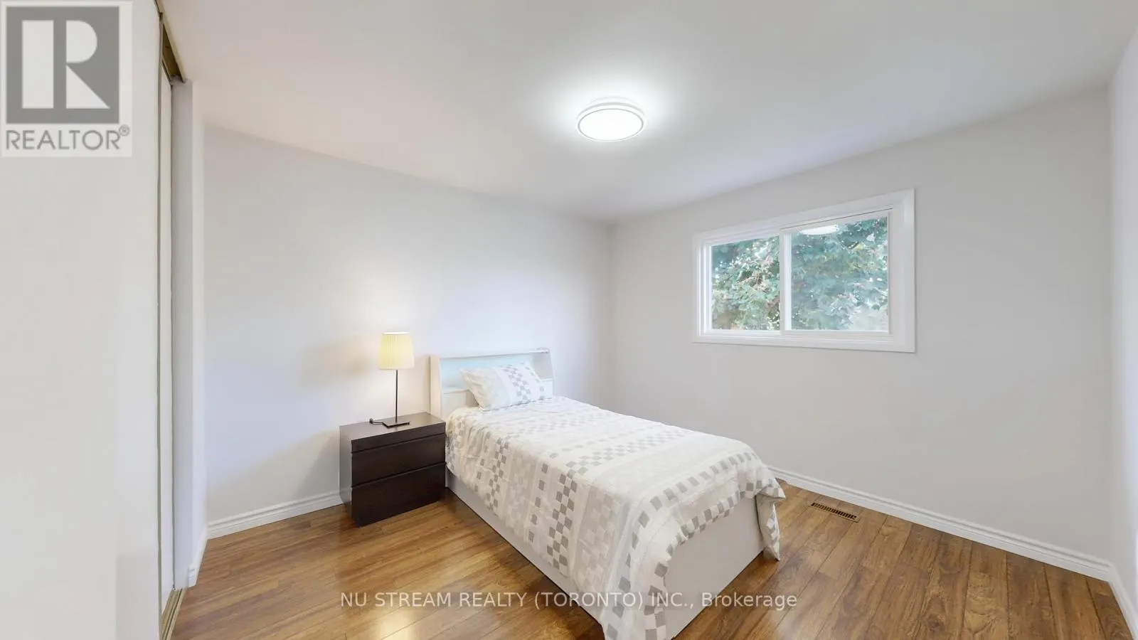 95 MADSEN CRESCENT