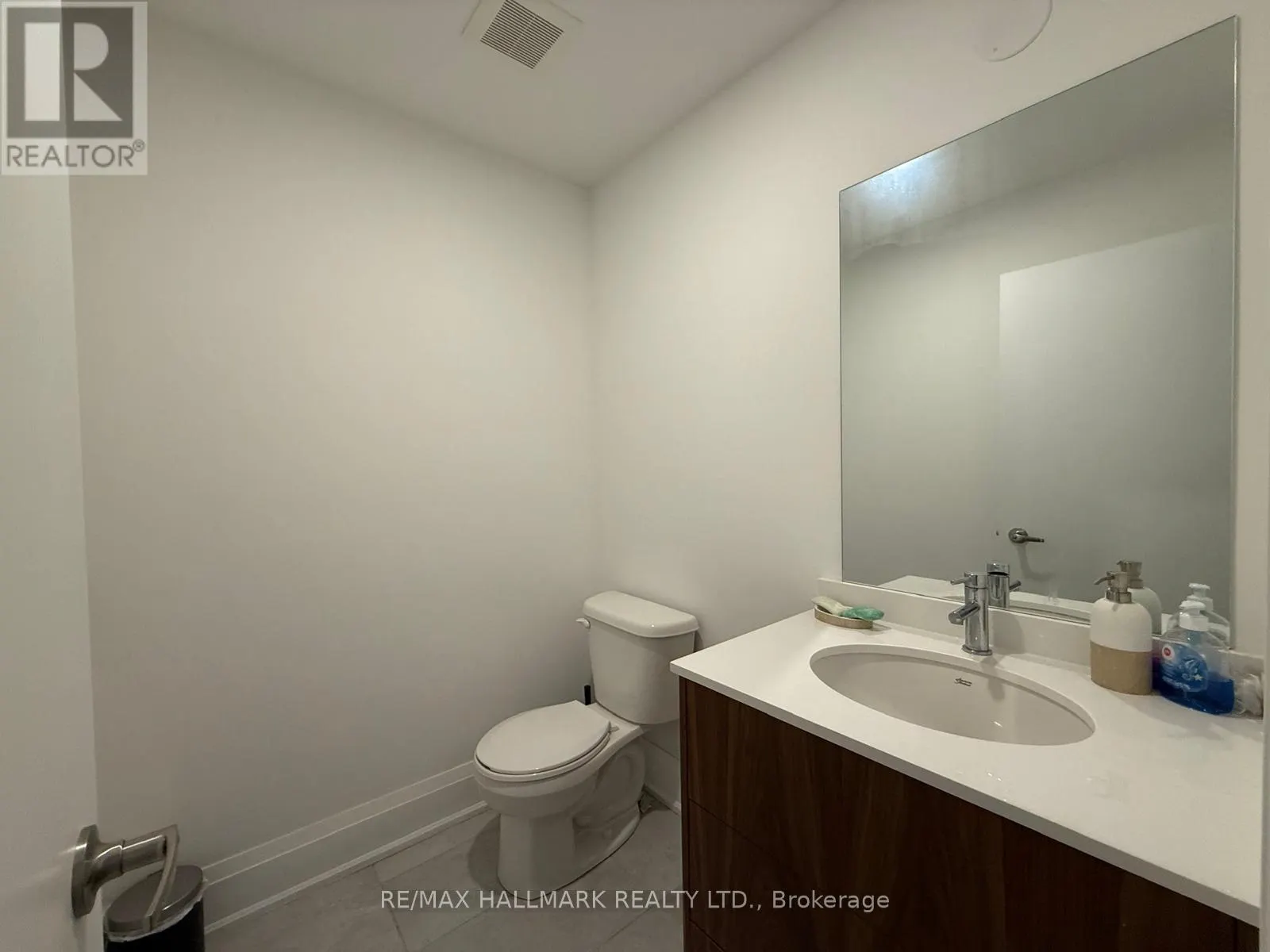 BASEMENT - 14 PERSICA STREET