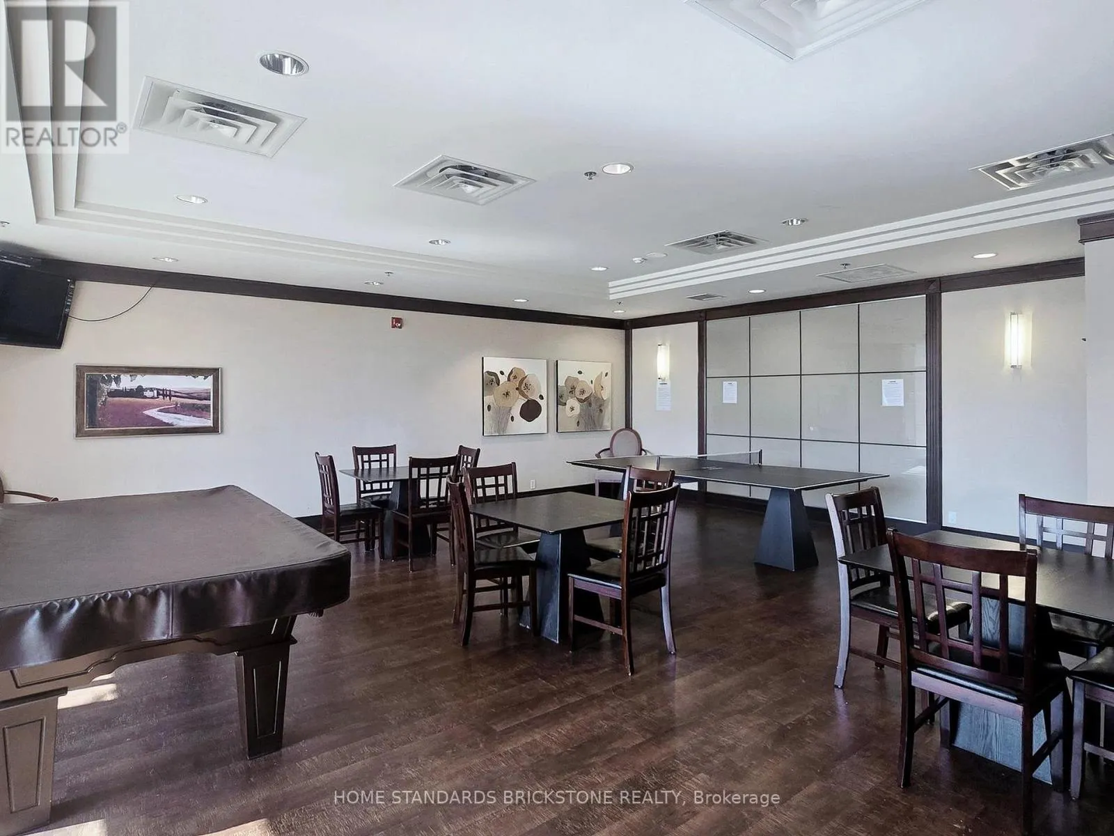 PH211 - 18 HARDING BOULEVARD