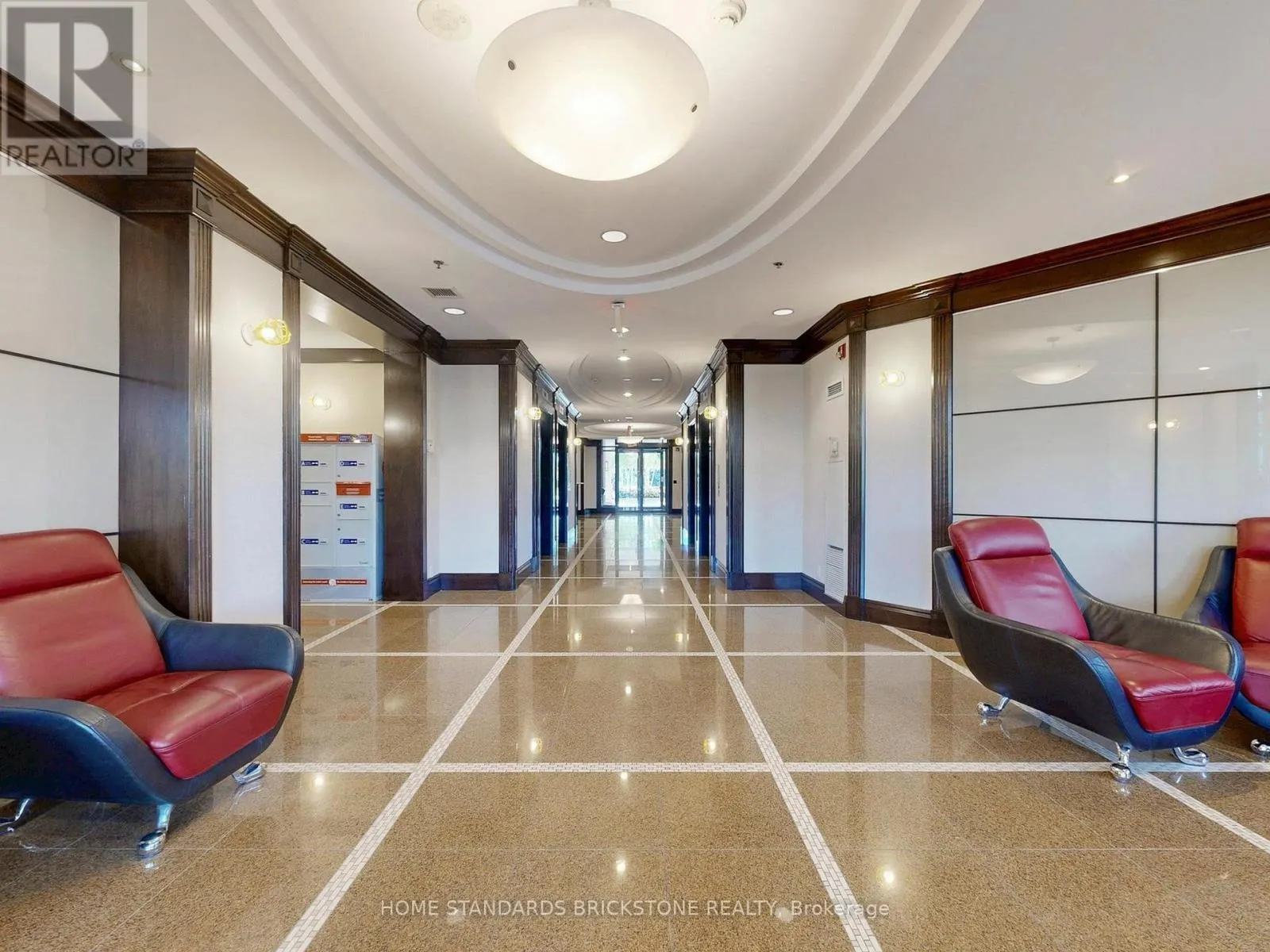 PH211 - 18 HARDING BOULEVARD