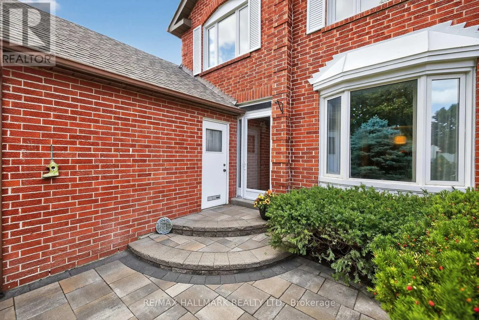 26 STACEY CRESCENT