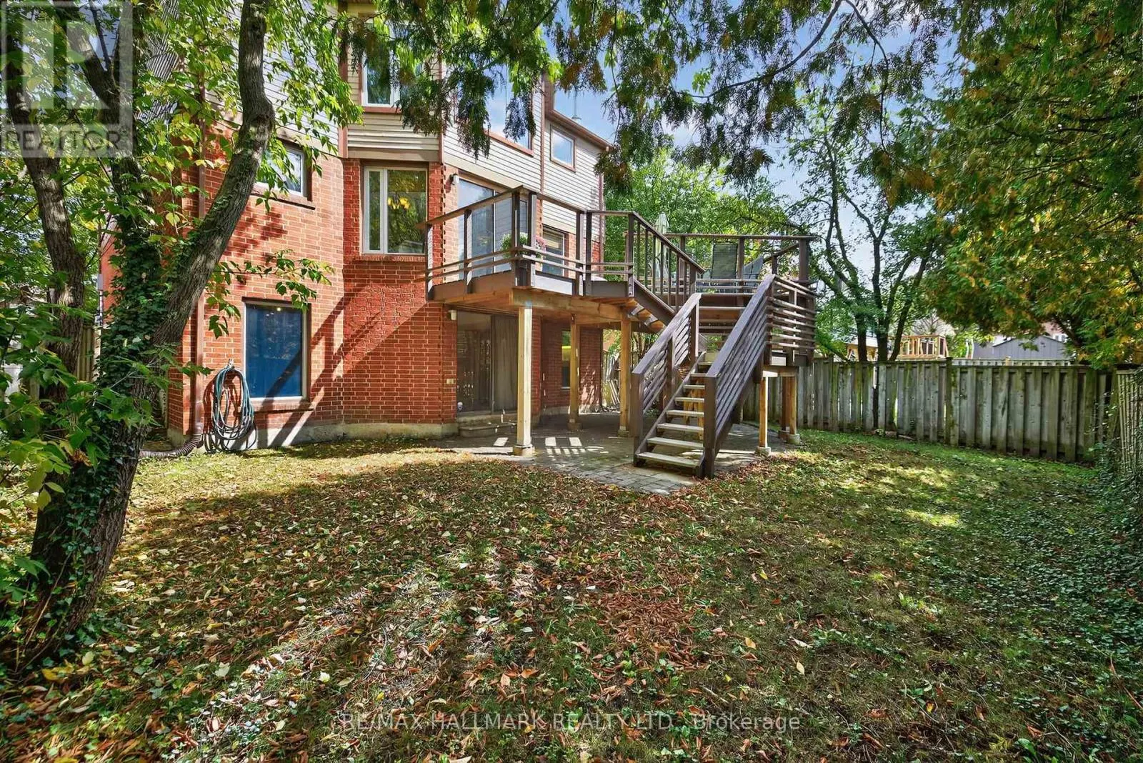 26 STACEY CRESCENT