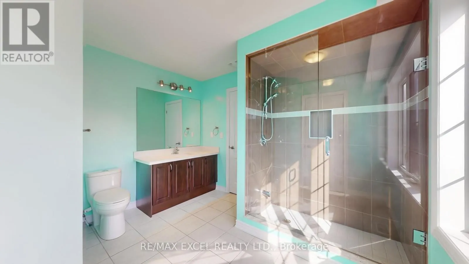 103 LIVING CRES CRESCENT
