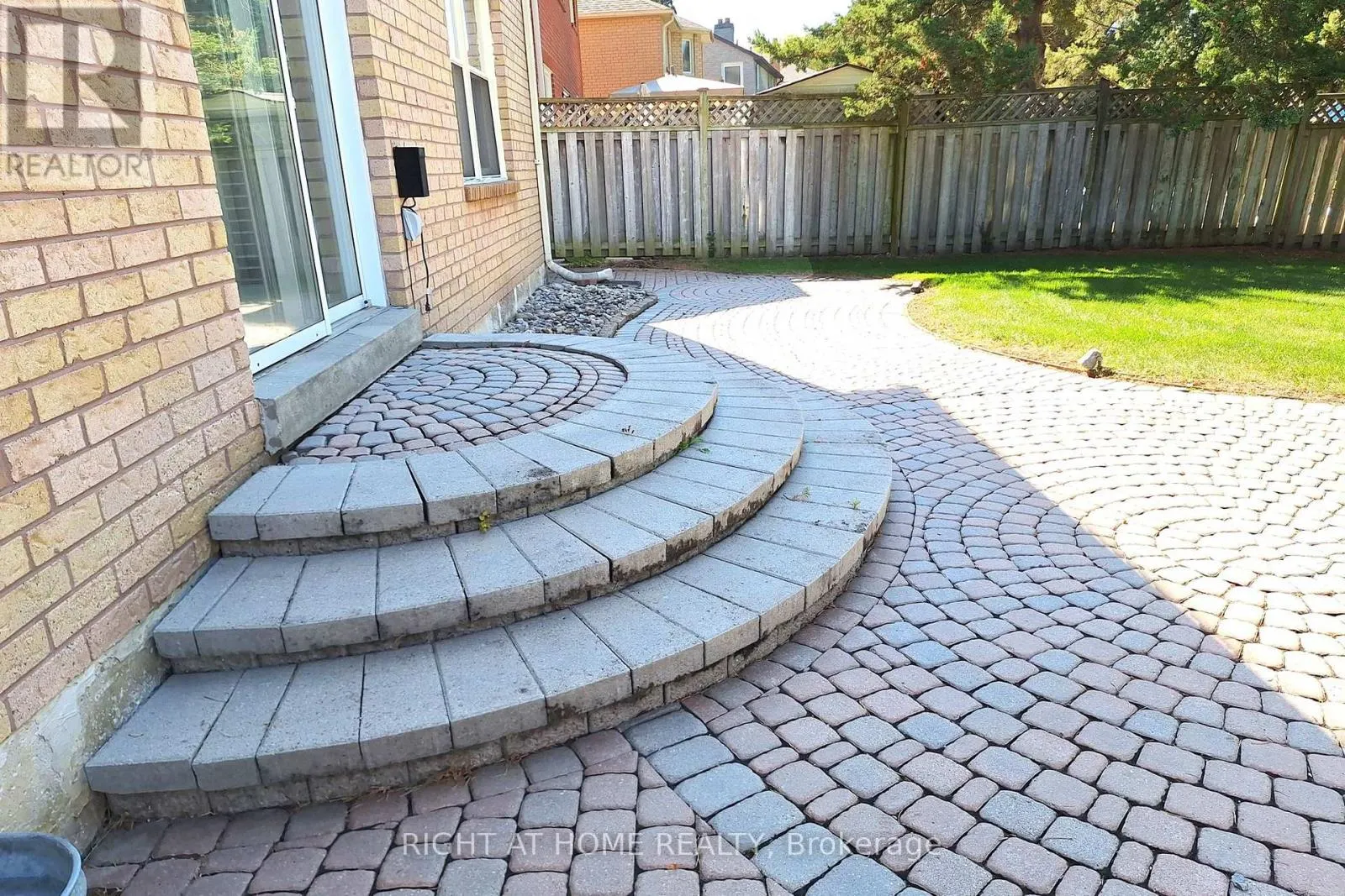 10 MILLSTONE COURT