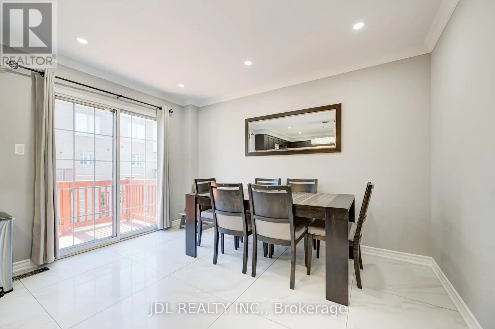 103 THOROUGHBRED WAY