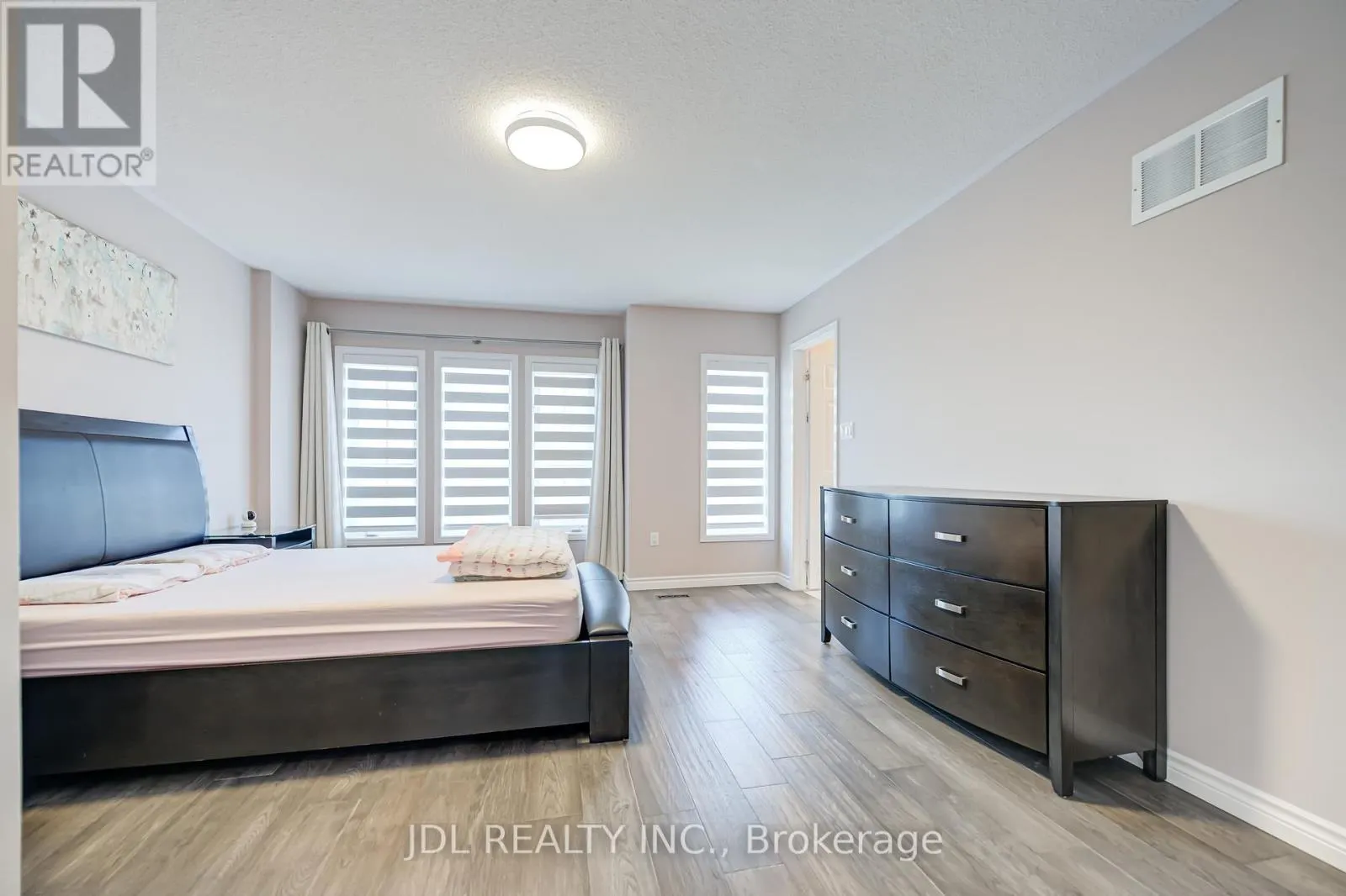 103 THOROUGHBRED WAY