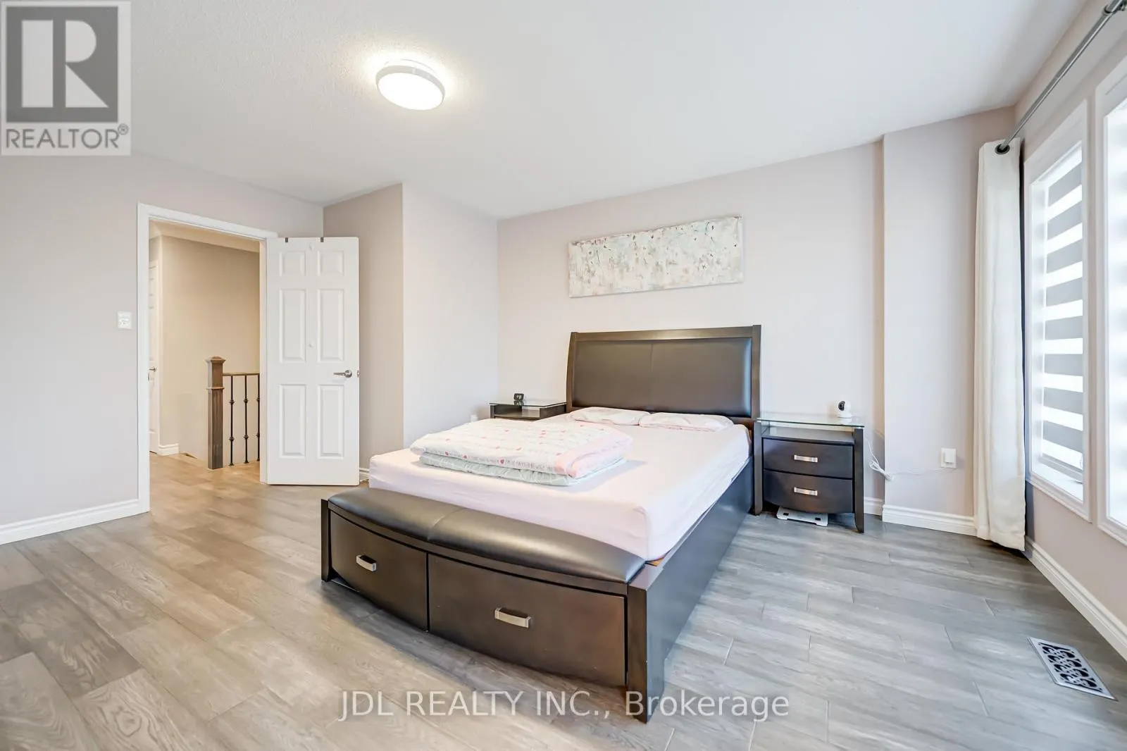 103 THOROUGHBRED WAY
